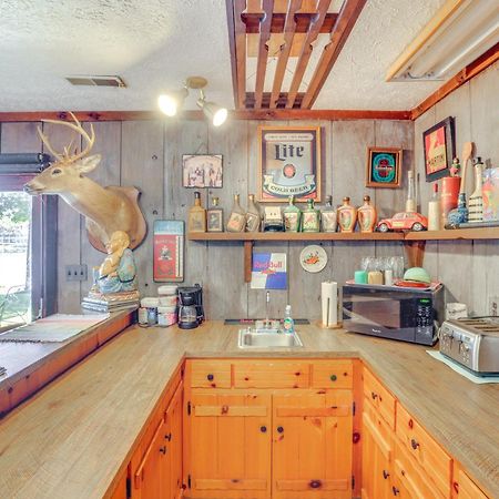Smith Mountain Lake Retreat With Private Beach! Huddleston Eksteriør bilde