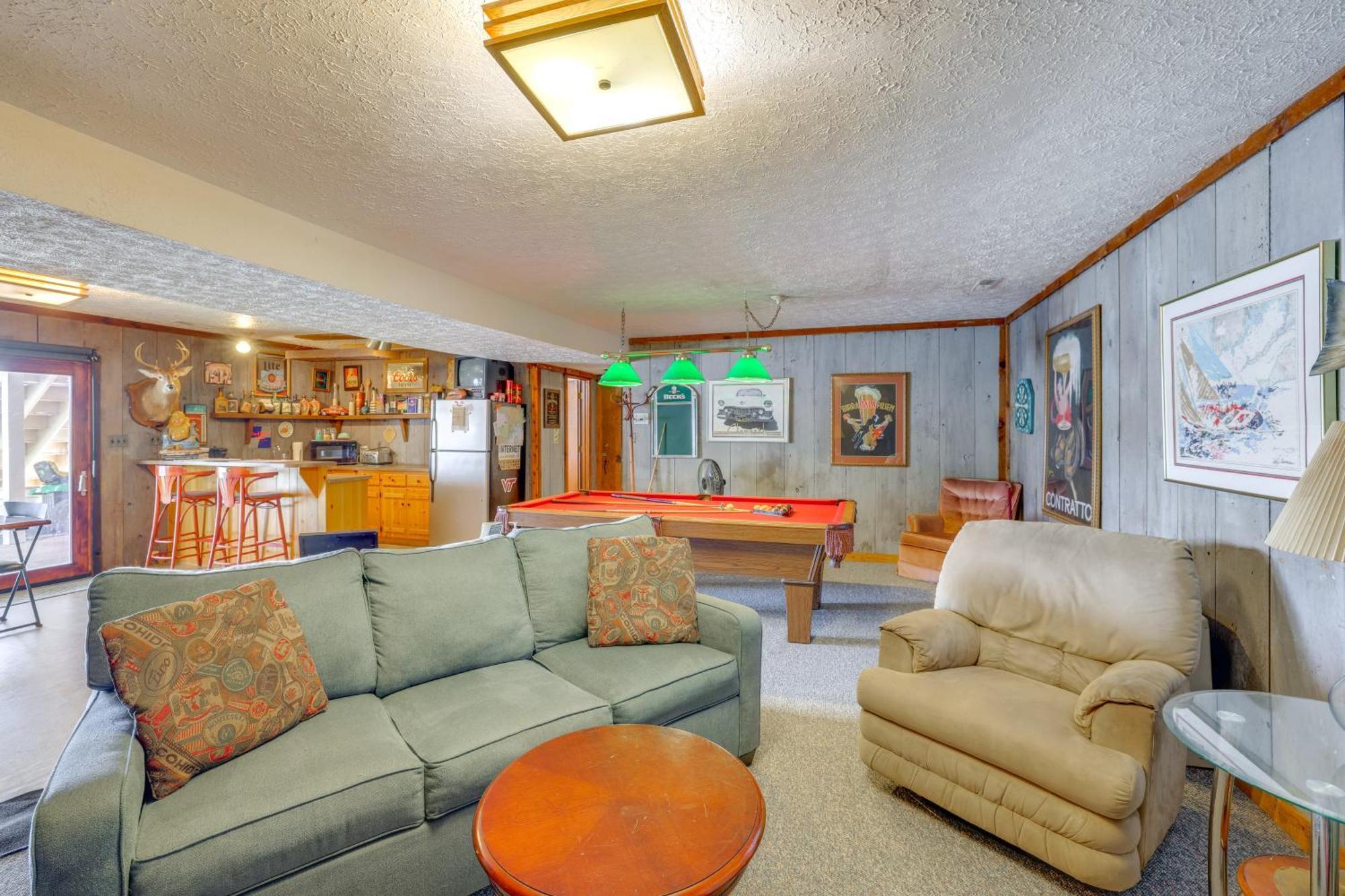 Smith Mountain Lake Retreat With Private Beach! Huddleston Eksteriør bilde
