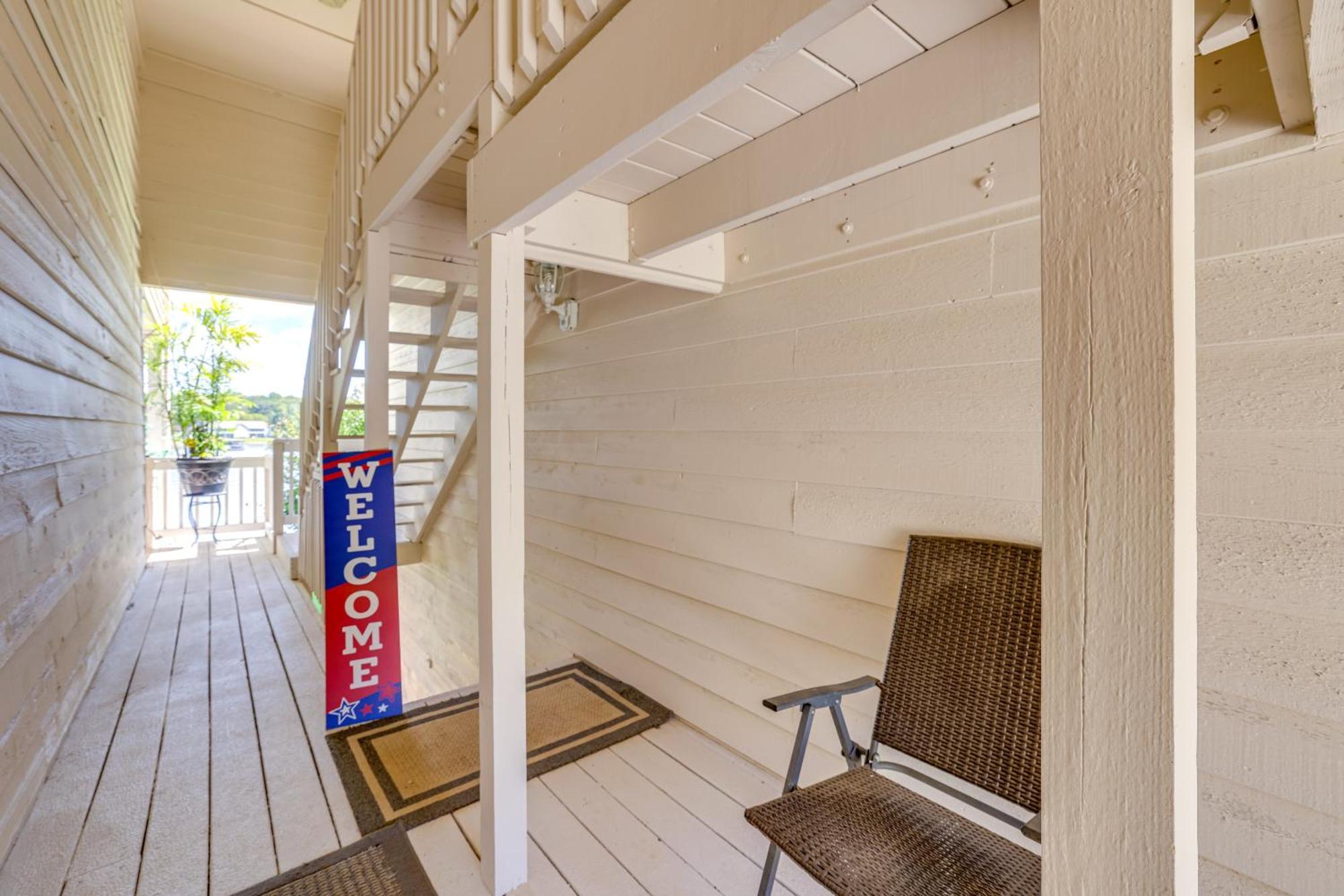 Smith Mountain Lake Retreat With Private Beach! Huddleston Eksteriør bilde